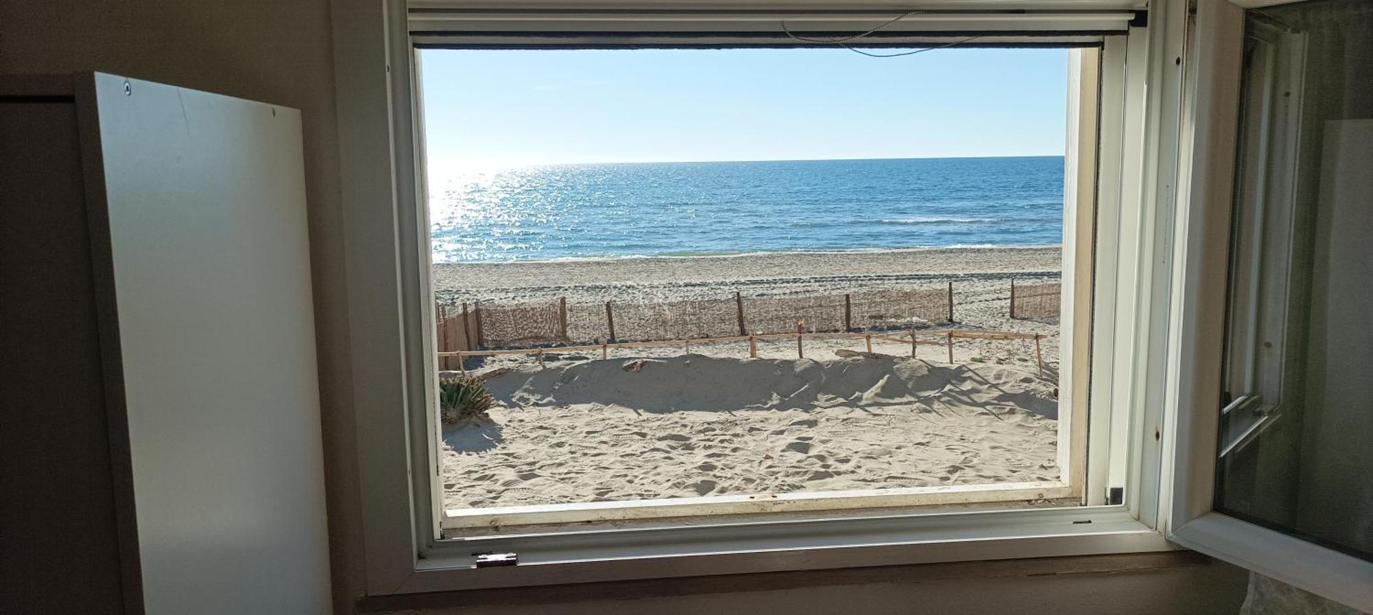 Casina Sulla Sabbia Lägenhet Torvaianica Exteriör bild